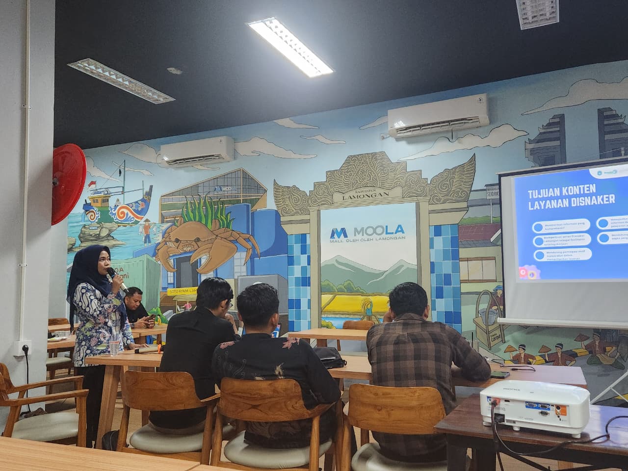Foto: MONITORING MEGSOS BOOTCAMP 2025: DISNAKER LAMONGAN PERKUAT KONTEN MEDIA SOSIAL