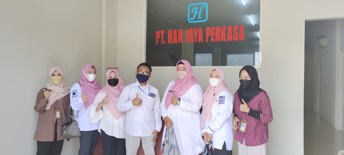 Foto: DISNAKER LAMONGAN PERKUAT HUBUNGAN INDUSTRIAL LEWAT KUNJUNGAN KERJA KE PERUSAHAAN