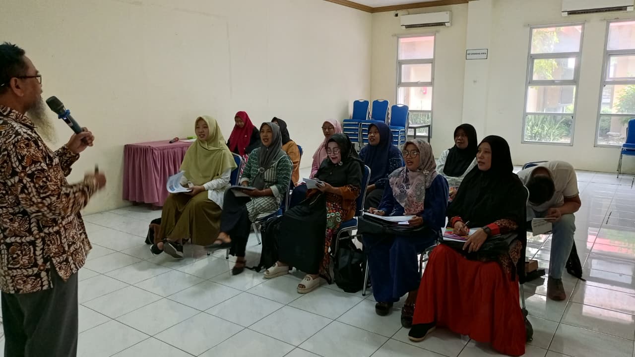 Foto: PENINGKATAN PRODUKTIVITAS UMKM MENJADI SALAH SATU FOOKUS UTAMA DISNAKER LAMONGAN