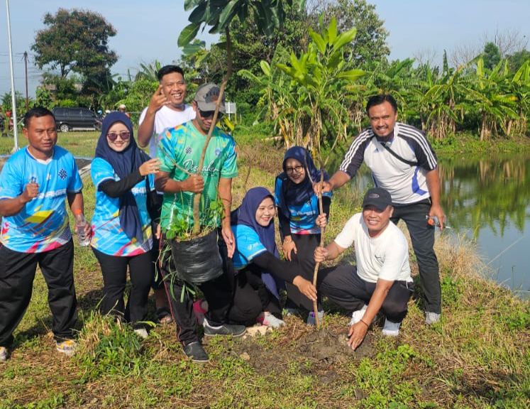 Foto: GERAKAN BERSIH DAN PEDULI DISNAKER KAB. LAMONGAN UNTUK KORPRI 2025