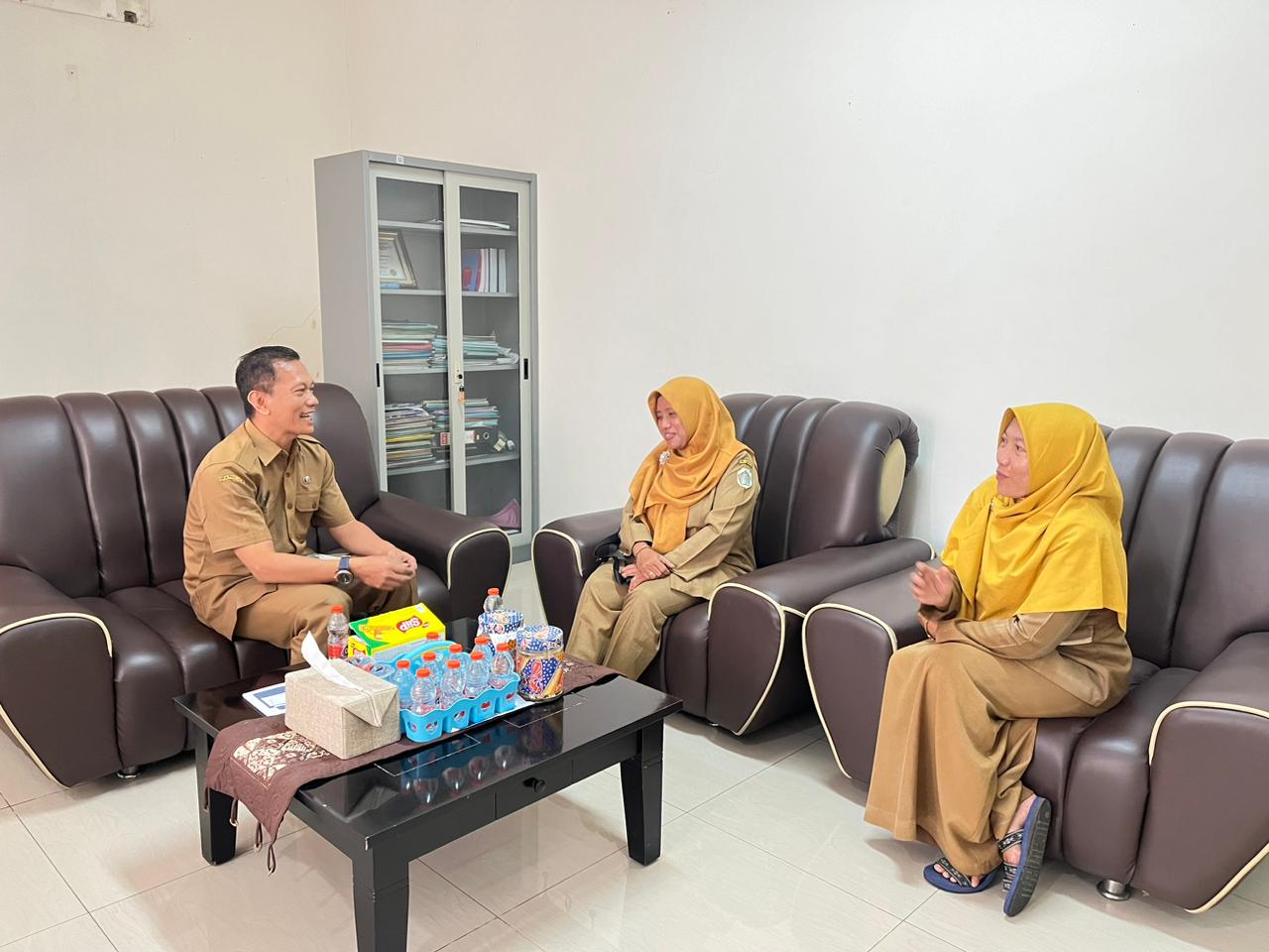 Foto: KUNJUNGAN PERGANTIAN PEJABAT KEPALA SUB BAGIAN UMUM DAN KEPEGAWAIAN