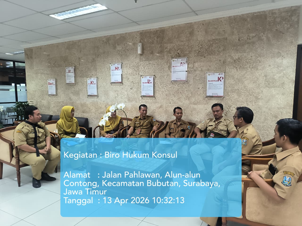 Foto: KONSULTASI RAPERDA PENYELENGGARAAN KETENAGAKERJAAN OLEH DISNAKER LAMONGAN DI BIRO HUKUM JAWA TIMUE