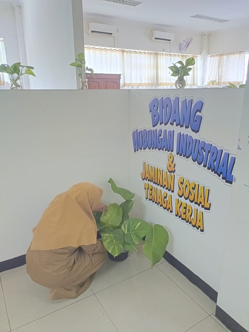 Foto: SEMARAK GREEN OFFICE BIDANG HUBUNGAN INDUSTRIAL DAN JAMINAN SOSIAL TENAGA KERJA