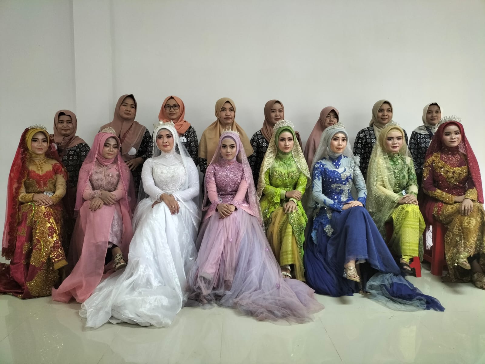 Foto: PELATIHAN SKILL WEDDING : TATA RIAS PENGANTIN DAN SENI MENGHIAS HANTARAN