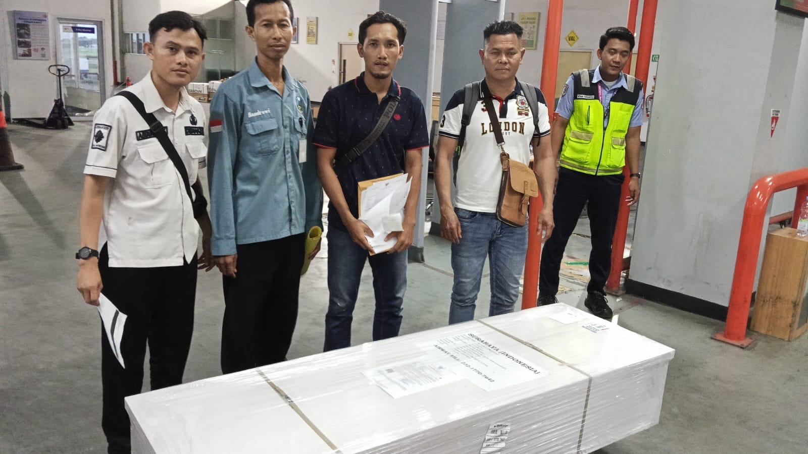 Foto: DISNAKER LAMONGAN FASILITASI PEMULANGAN JENAZAH PMI DARI MALAYSIA