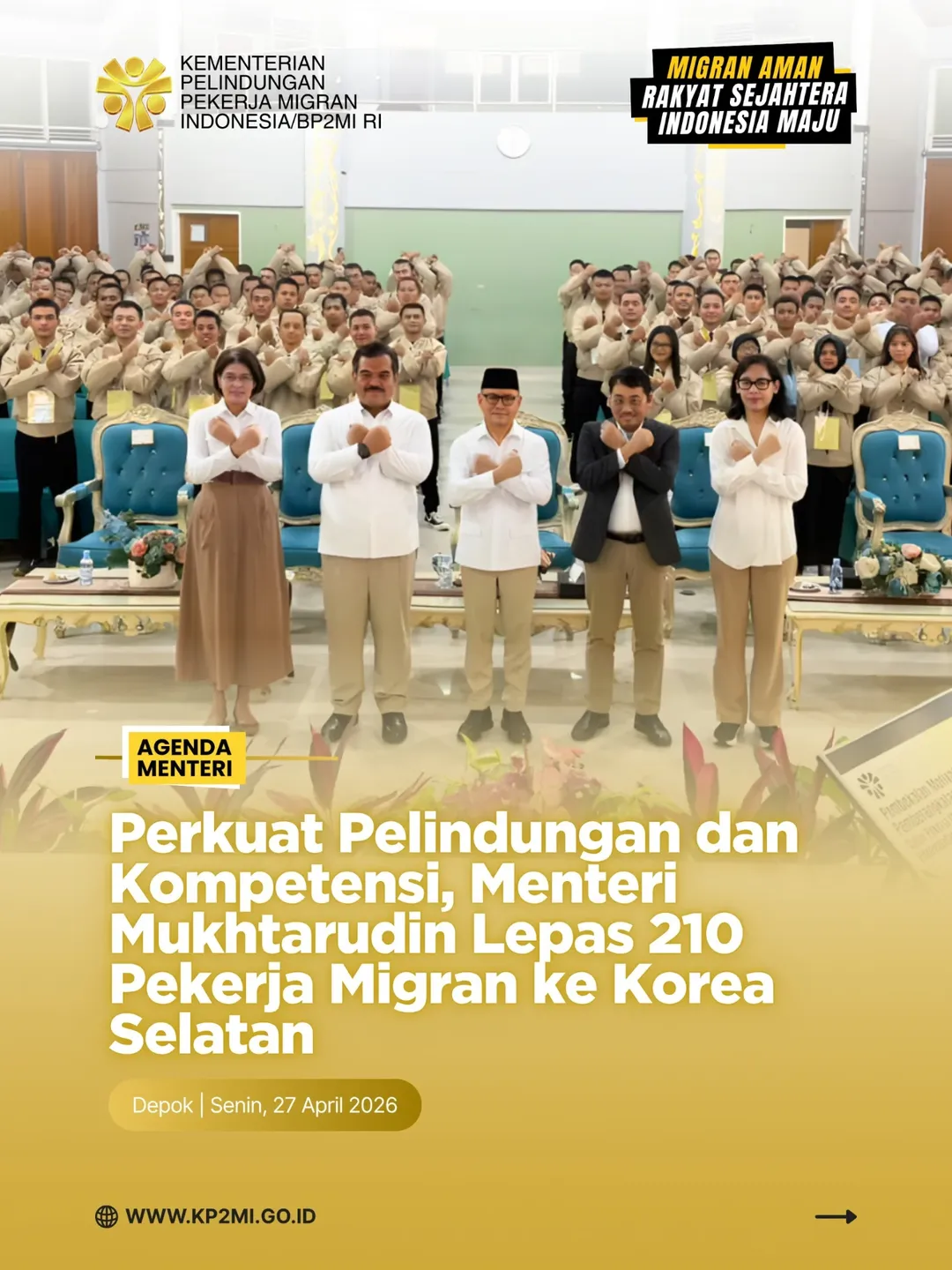 Foto: PERKUAT PELINDUNGAN DAN KOMPETENSI, MENTERI MUKHTARUDIN LEPAS 210 PEKERJA MIGRAN KE KOREA SELATAN