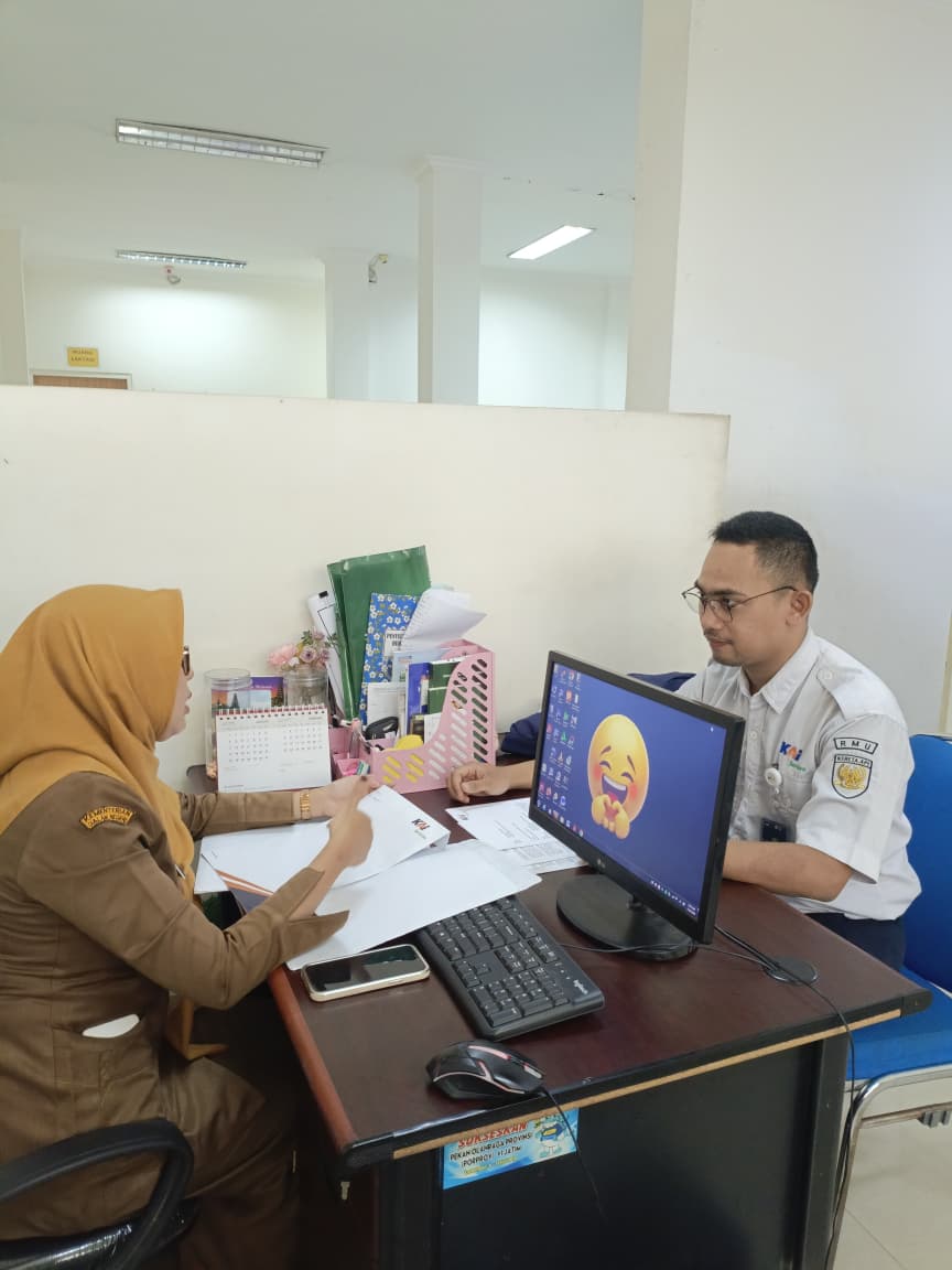 Foto: BIDANG HI DISNAKER BERIKAN LAYANAN KONSULTASI PENYUSUNAN PERATURAN PERUSAHAAN