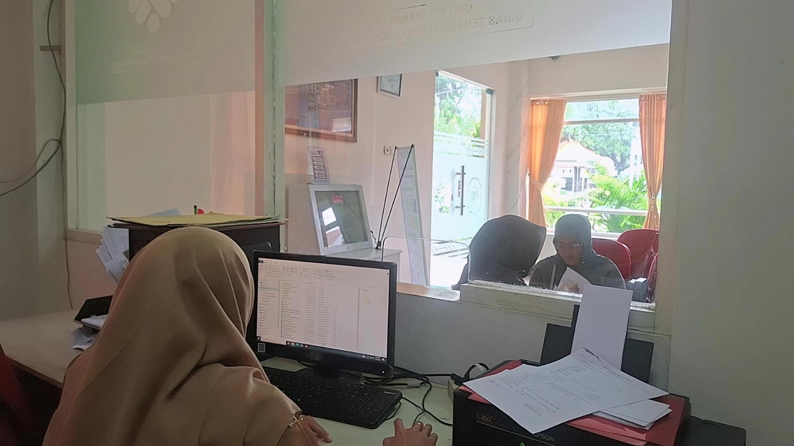 Foto: PEMBUATAN KARTU PENCARI KERJA (AK-1) GRATIS