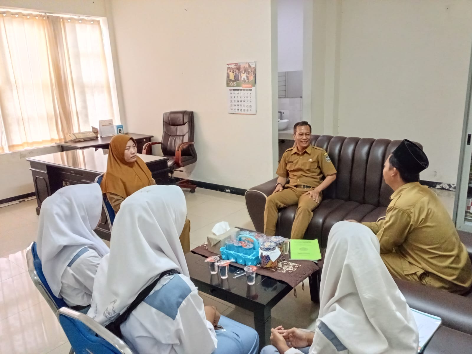 Foto: MENERIMA SISWI YANG MELAKSANAKAN MAGANG DARI SMK ISLAM TIKUNG