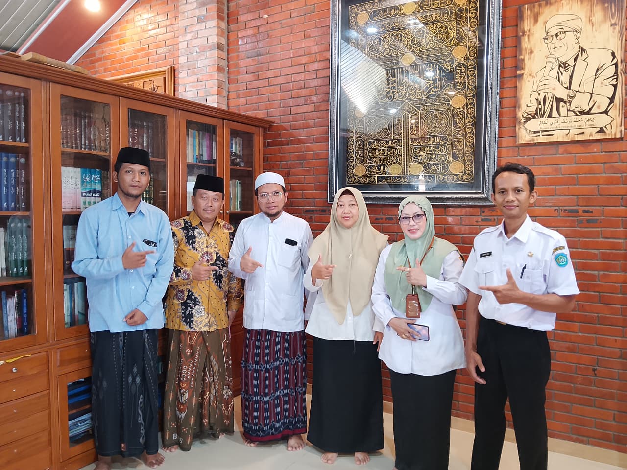 Foto: MONITORING DAN EVALUASI DI BLK KOMUNITAS PONDOK PESANTREN DARUL HIKMAH
