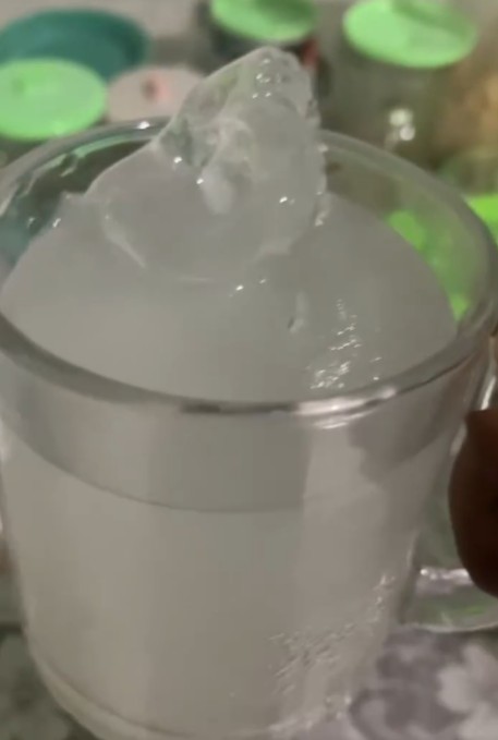 Foto: Ada yang tau ini minuman apa?? Selain Tuban dan Gresik .. di Lamongan juga ada loh..yups namanya "Legen".