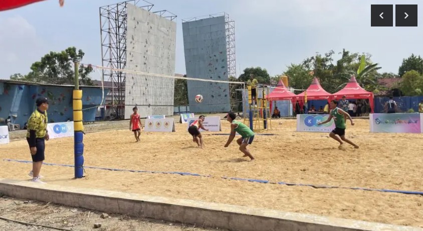 Foto: Semarak HJL ke-457, Ratusan Pelajar Lamongan Unjuk Gigi di Festival dan Kejuaraan DISBUDPORAPAR