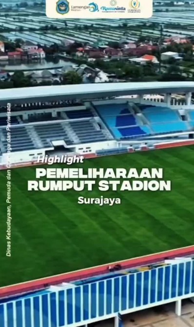 Foto: Perawatan rutin rumput stadion ⚽🌱