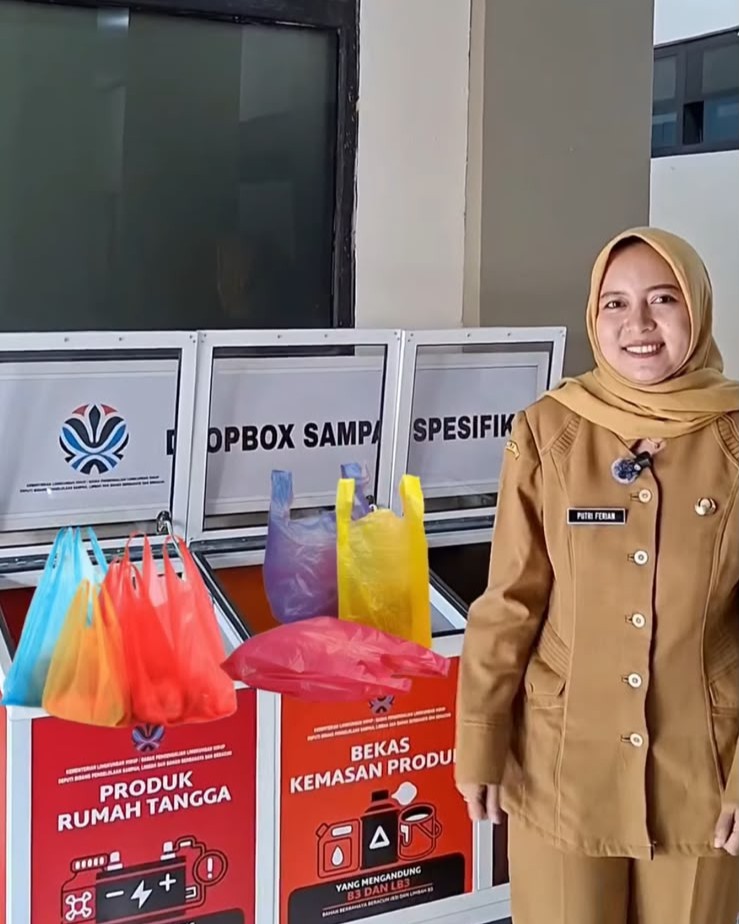 Foto: Kurangi Penggunaan Kantong Plastik Sekali Pakai!