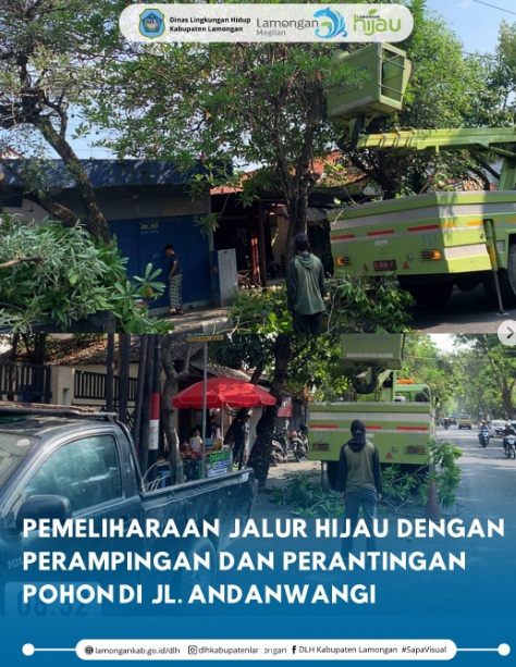 Foto: Pemeliharaan jalur hijau