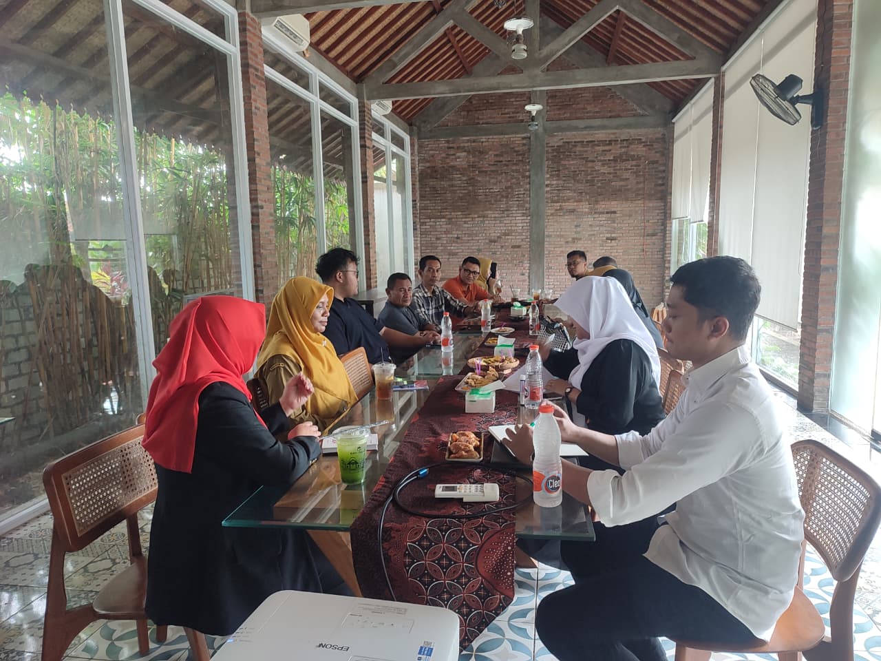 Foto: Pertemuan Prospek Kerja Sama RPH Lamongan dengan Mitra SPPG untuk Penyediaan Pangan Asal Hewan