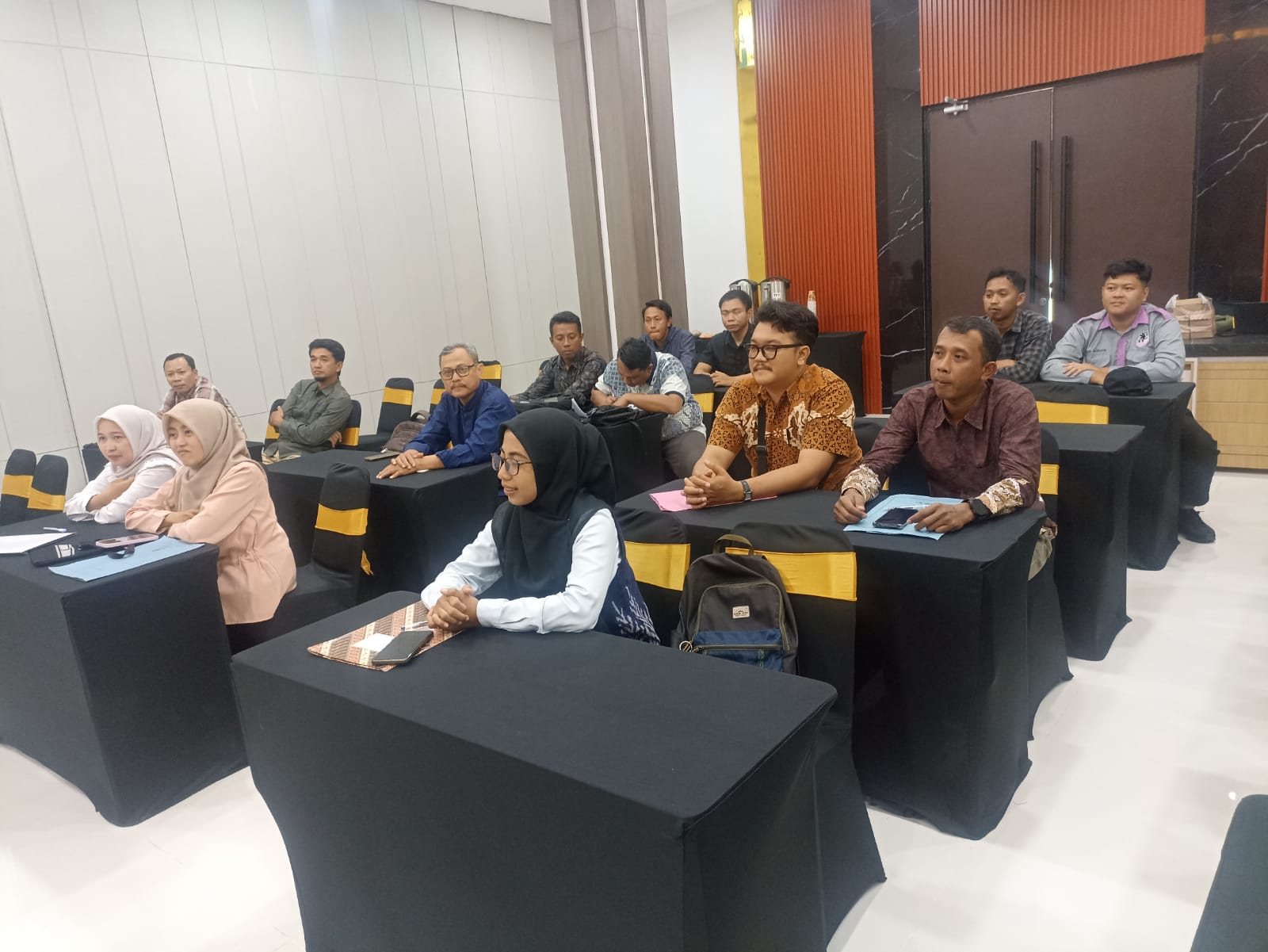 Foto: DPKH Lamongan Ikuti Bimtek Penanganan Semen Beku di BBIB Singosari Malang