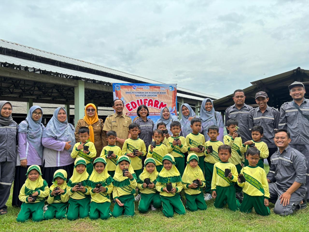 Kunjungan TK Aisyiyah Kelas B ke UPT Pembibitan dan Pengolahan Pakan Mantup