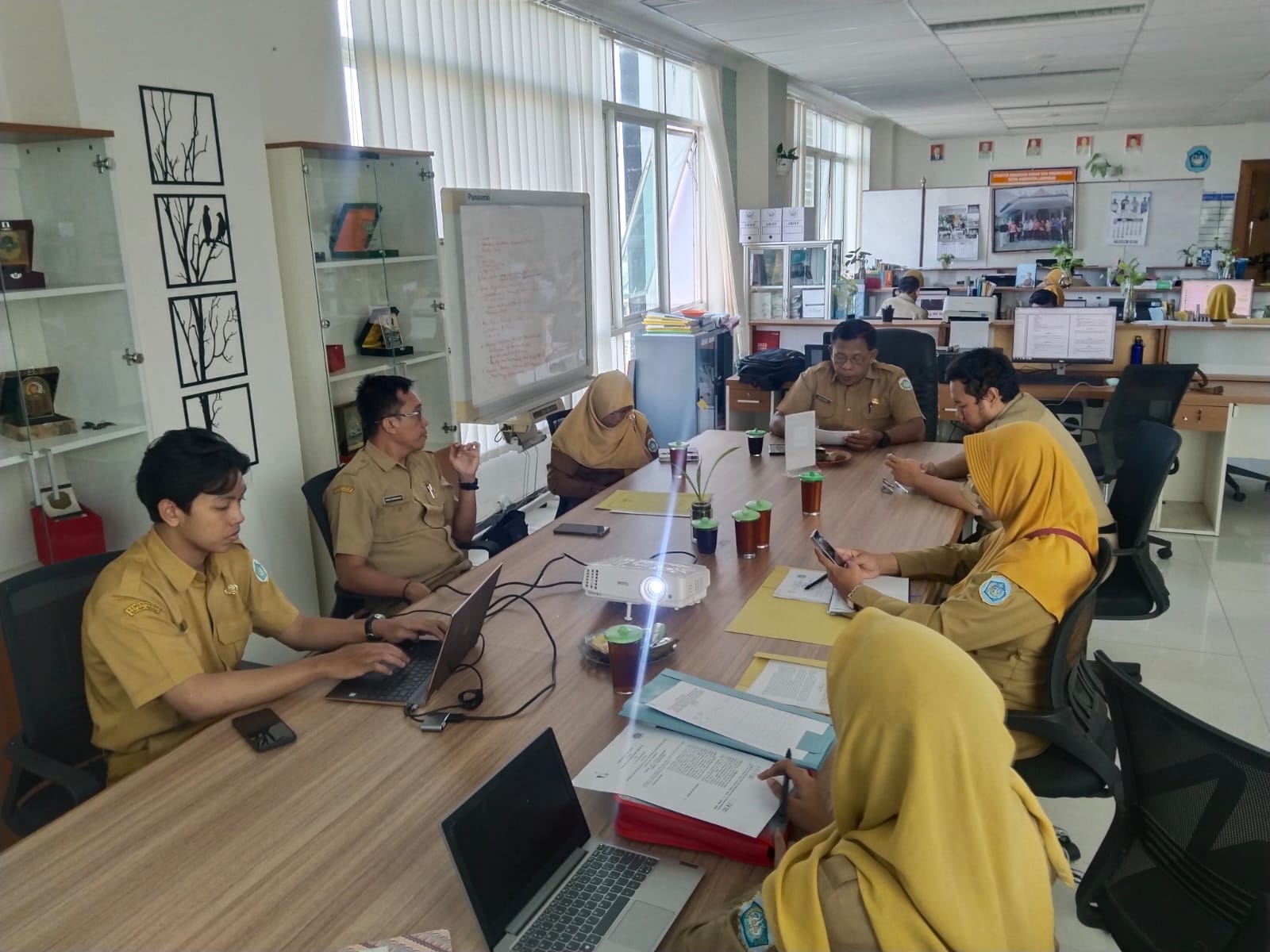 Foto: Disnakkeswan Lamongan Bahas Perjanjian Kerja Sama Pemanfaatan RPHU dengan CV. Ratu Indonesia