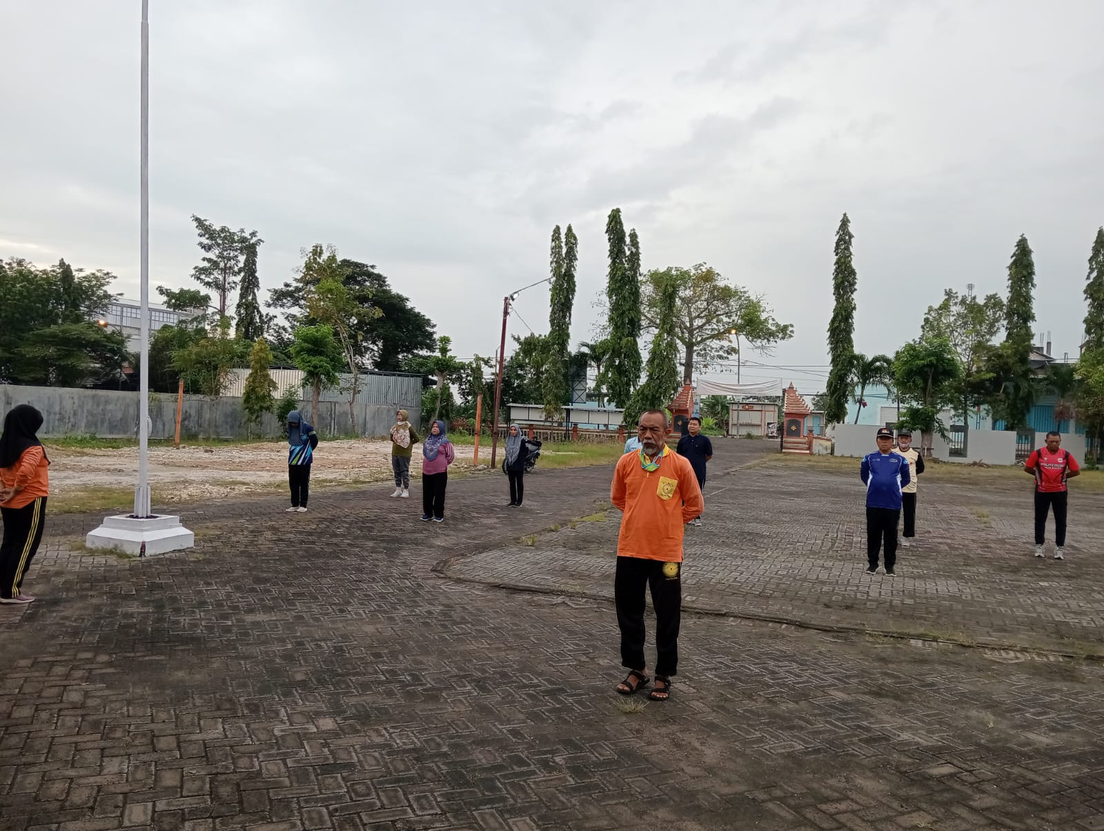 Senam Pagi Bersama Tingkatkan Semangat dan Kesehatan di Kecamatan Kalitengah