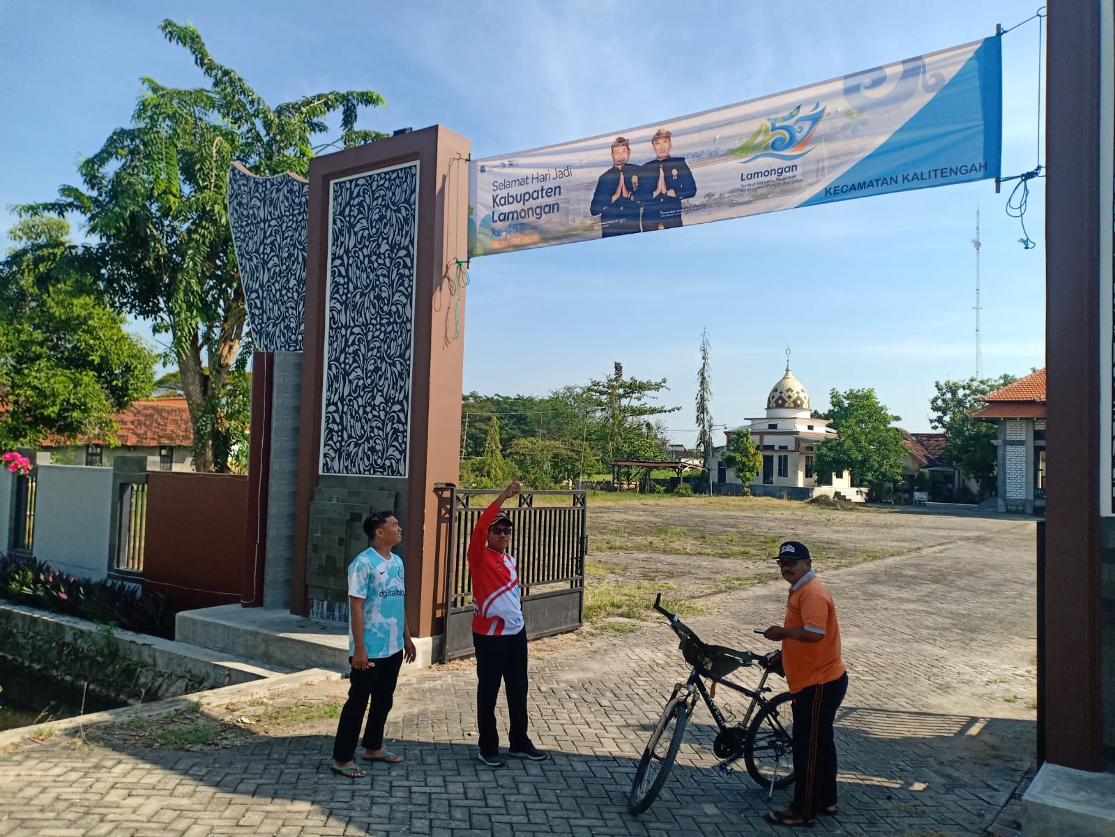 Foto: Kerja Bakti Menyambut Hari Jadi Lamongan ke 457