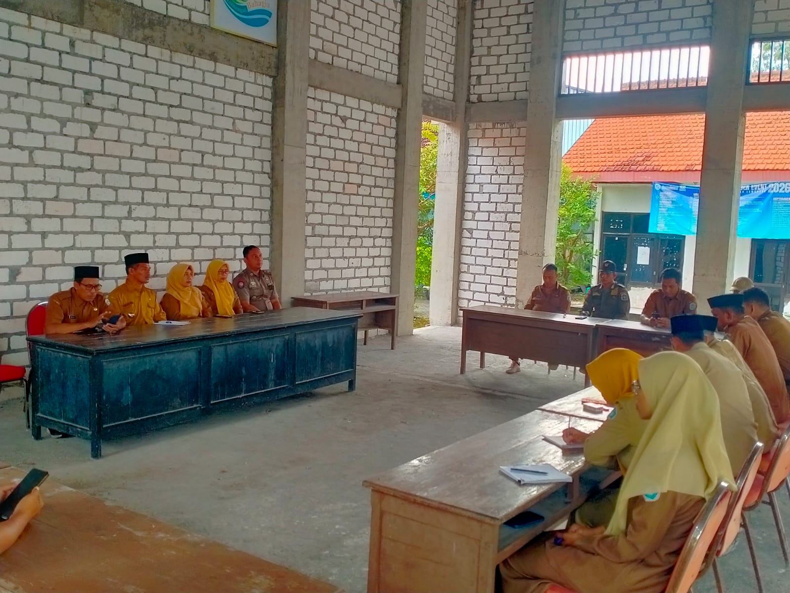 Foto: Rapat Staf Pegawai ASN Kecamatan Kalitengah