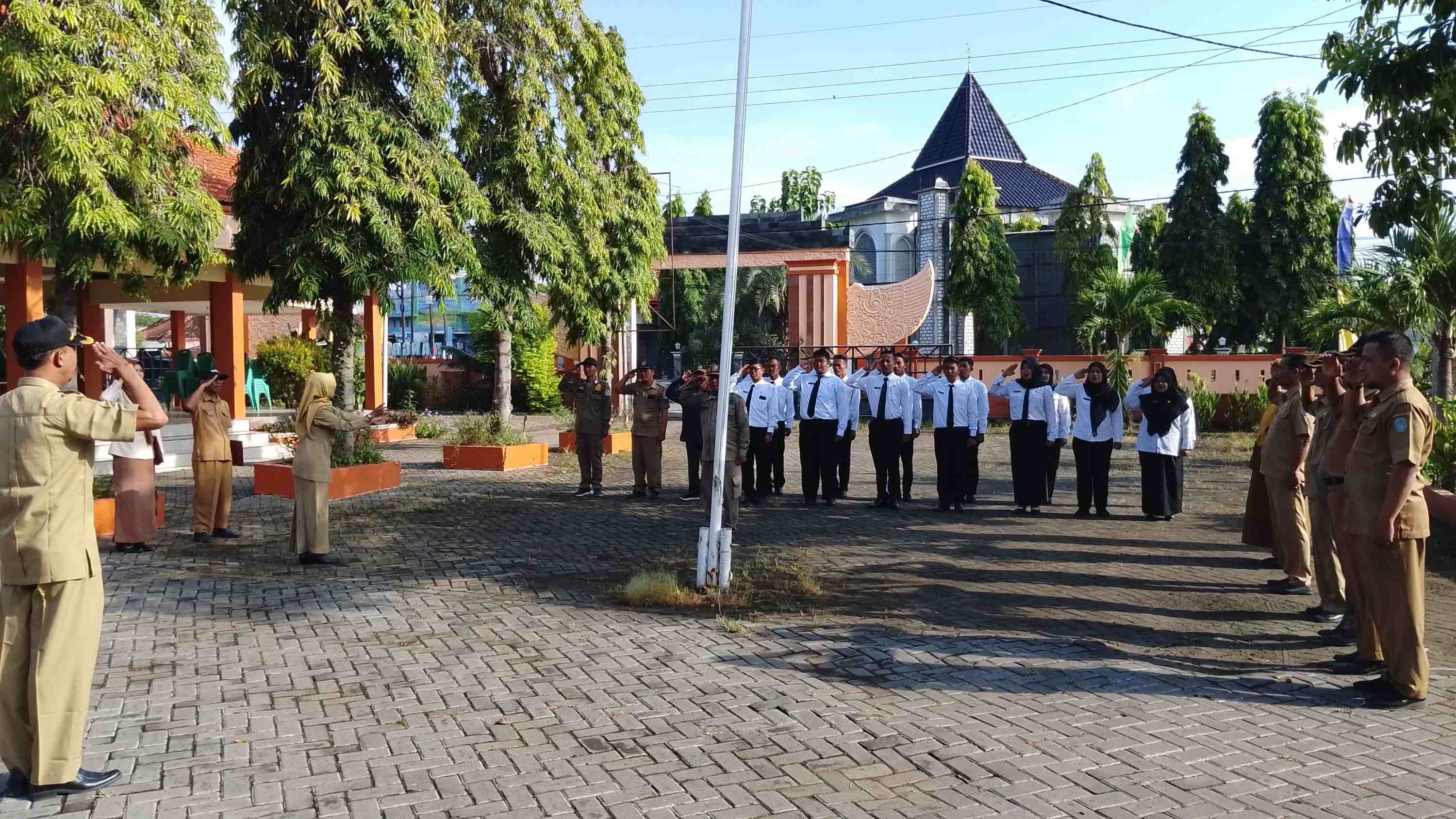 Apel Senin Pagi beserta Penerimaan Peserta Orientasi PPPK