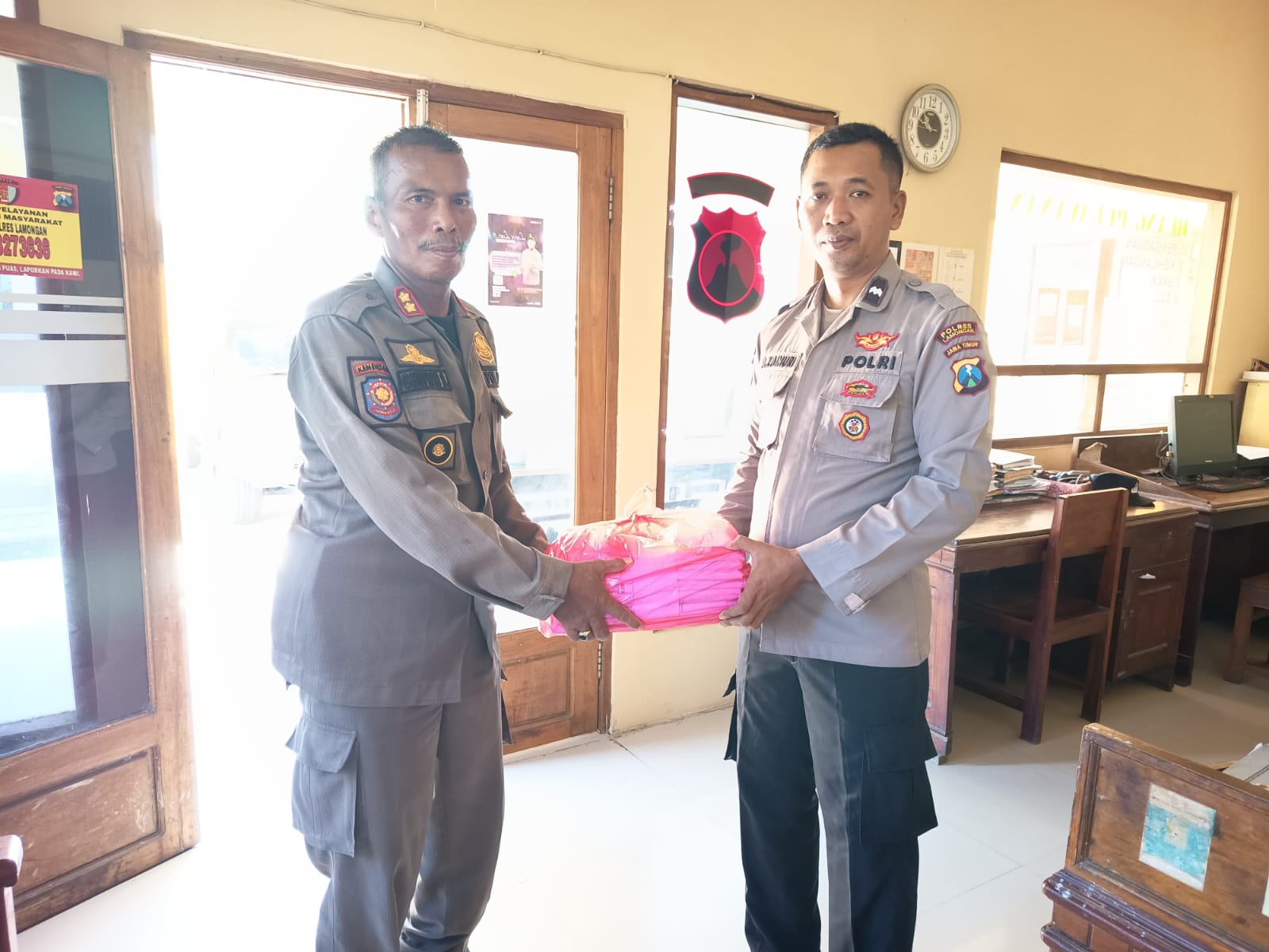 Foto: Sinergi Kecamatan dan Polsek Karanggeneng, Banner IPSI Siap Dipasang di Titik Strategis