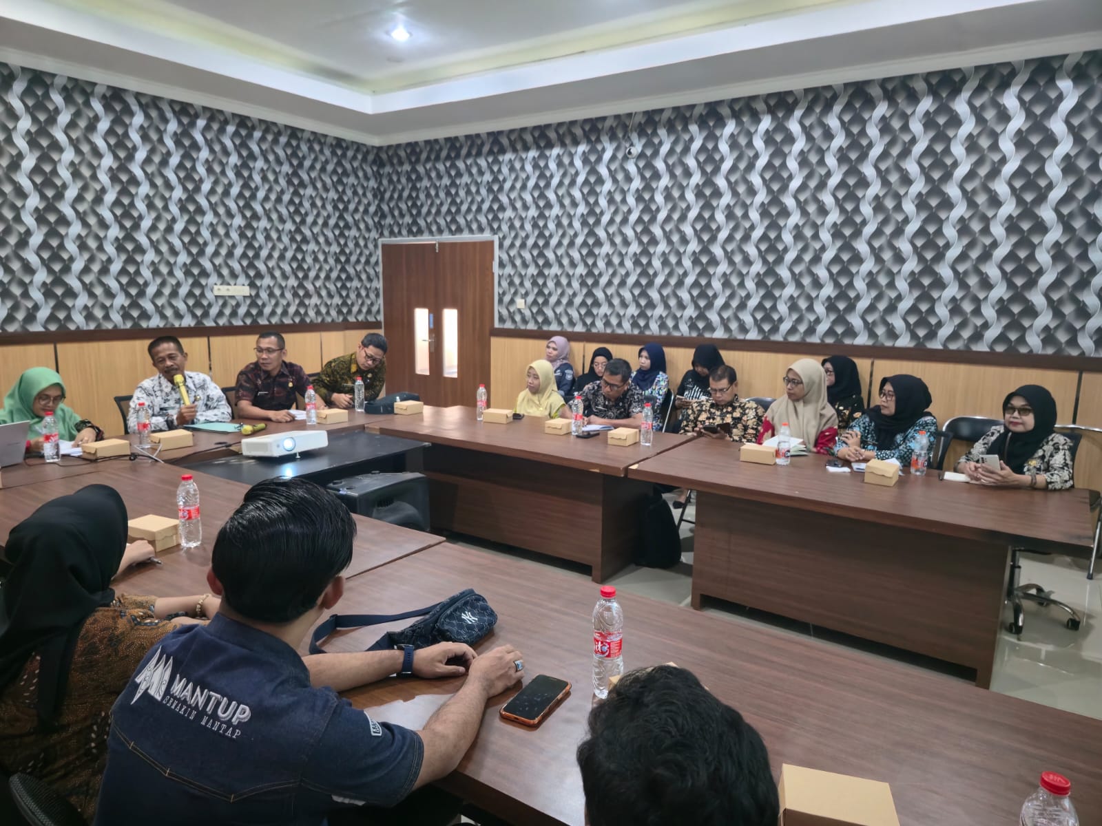 Foto: Rapat Koordinasi Peningkatan Capaian Perekaman KTP-el dan IKD