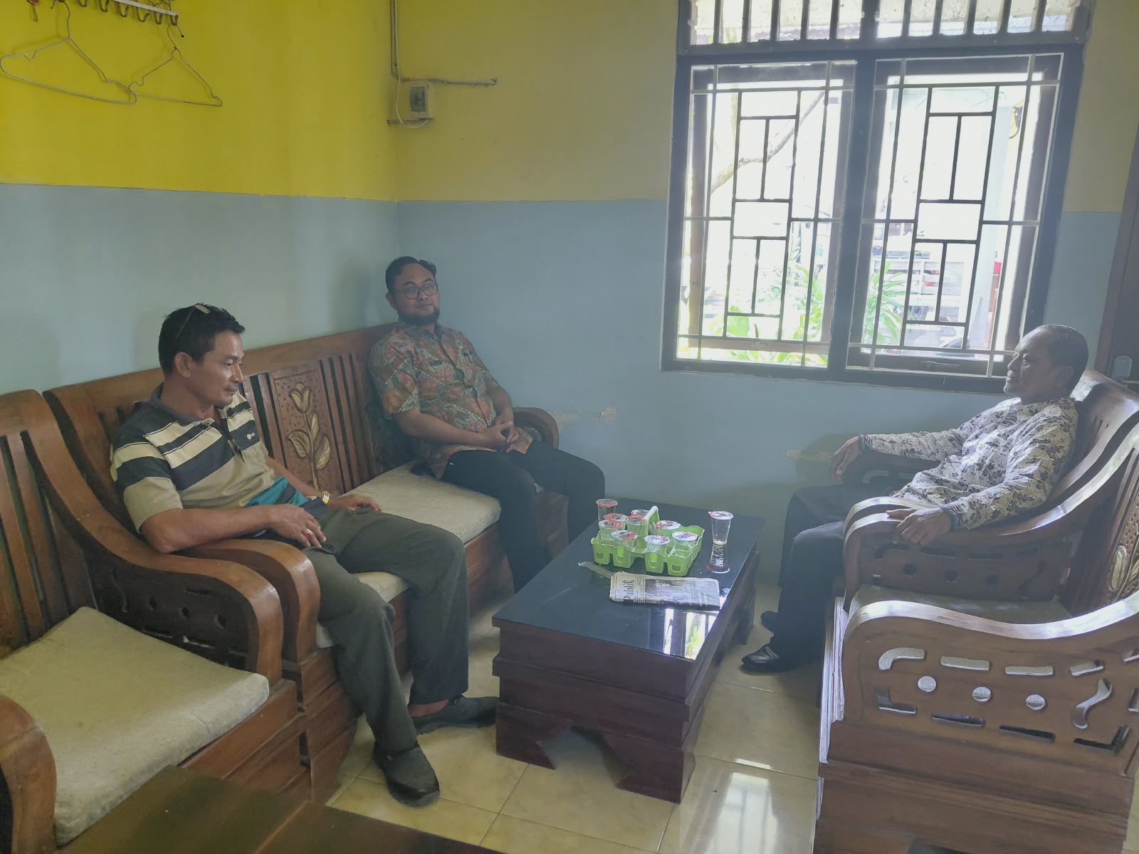 Foto: Koordinasi Persiapan Kunjungan Bupati pada Penyaluran Bantuan Pangan Bulog di Desa Sumberwudi