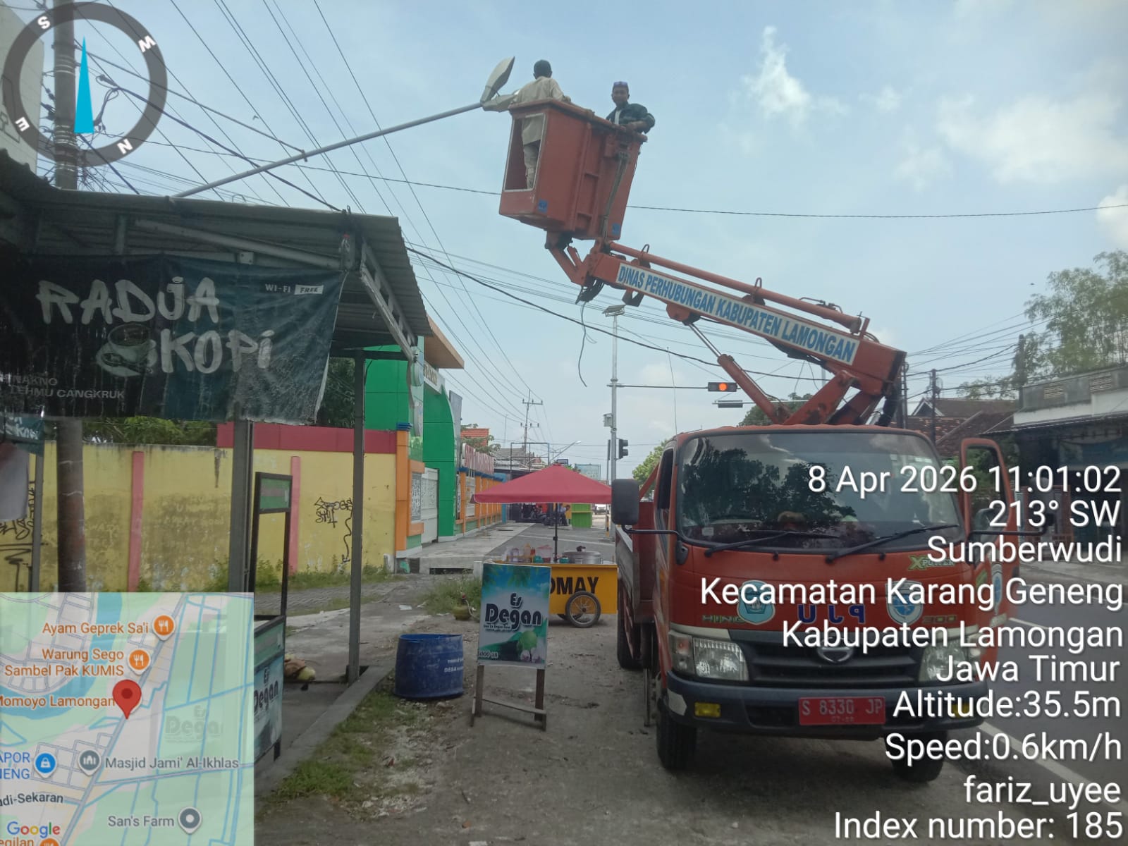 Foto: Perbaikan lampu PJU yg padam