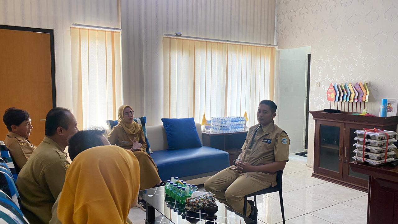 Foto: Kepala UPT PU SDA Karanggeneng yang Baru Laksanakan Penghadapan ke Kecamatan