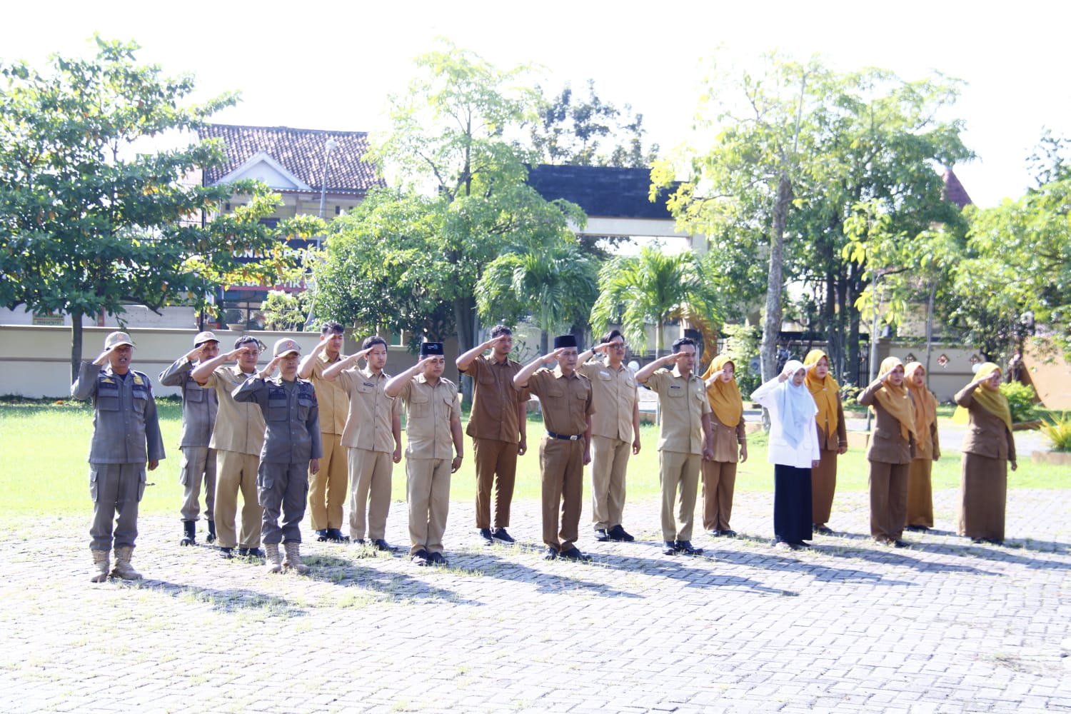 Foto: Apel Rutin Senin Pagi Kecamatan Karanggeneng