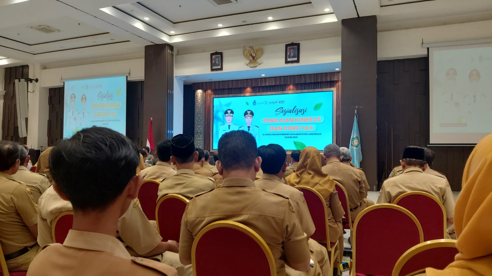 Foto: Kecamatan Karanggeneng Hadiri Sosialisasi Penilaian Kinerja dan Cortex di Gedung Pemkab Lamongan