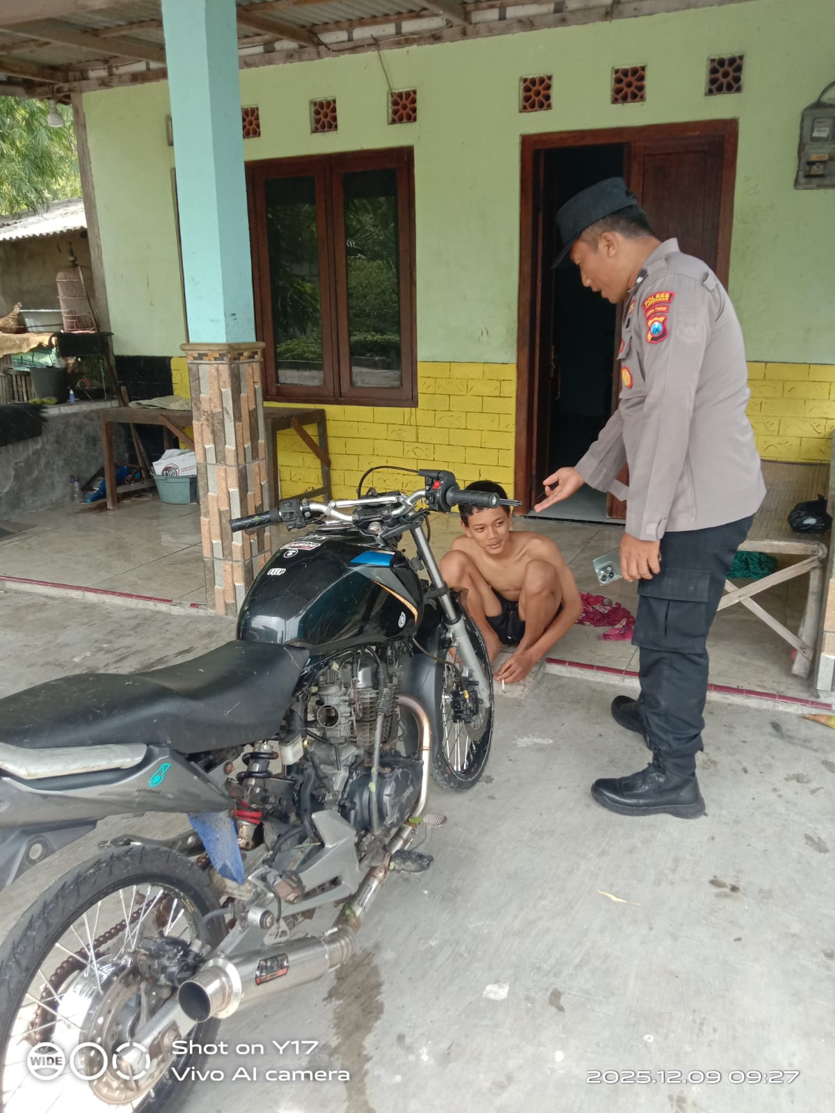 Foto: Himbauan natal dan tahun Baru pengendara yang pakai knalpot brong