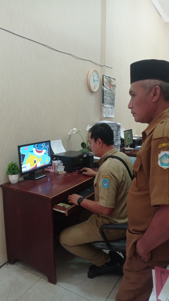 Foto: Maintenance sistem SIAK dari dinas Kependudukan dan Pencatatan Sipil