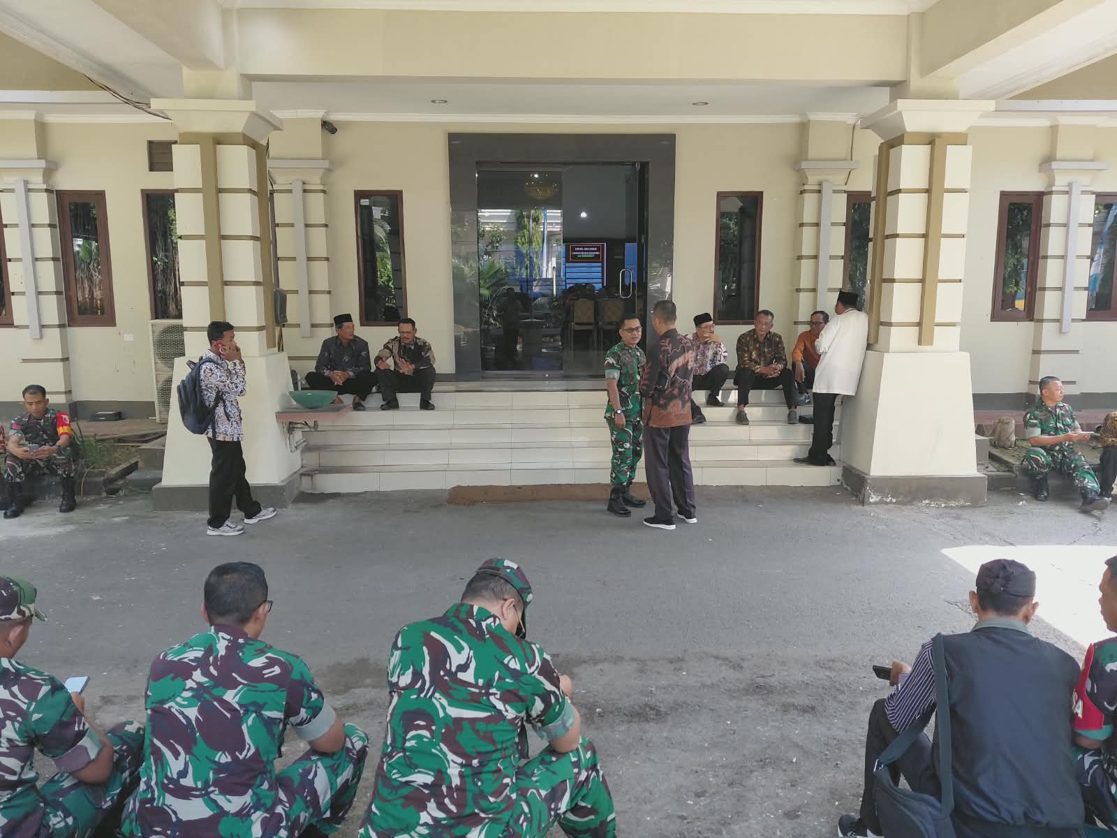 Foto: Rapat Koordinasi Persiapan Launching 90 Titik Koperasi Desa Kelurahan Merah Putih di Wilayah Kodim 0812/Lamongan