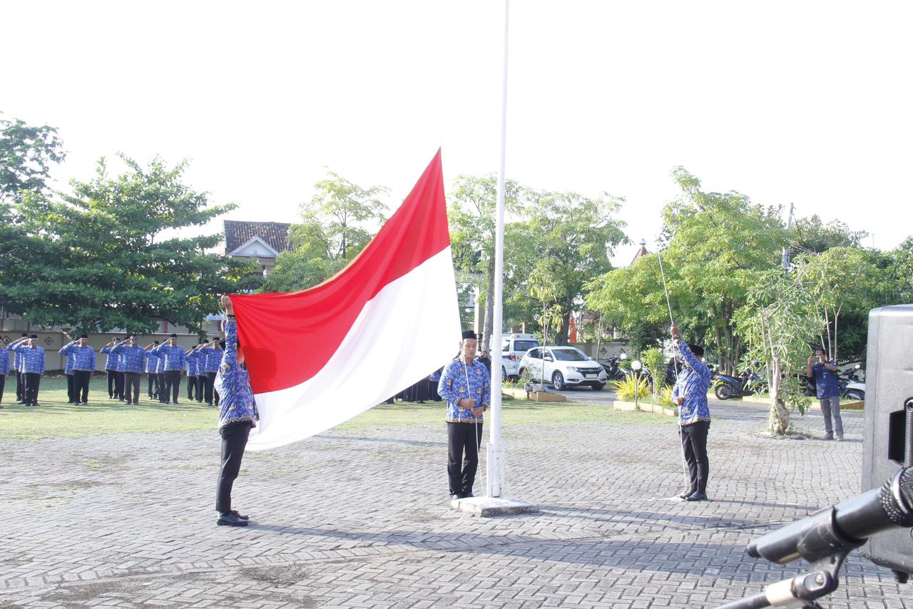 Foto: Upacara Peringatan Hari Lahir Pancasila Tahun 2026 di Kecamatan Karanggeneng
