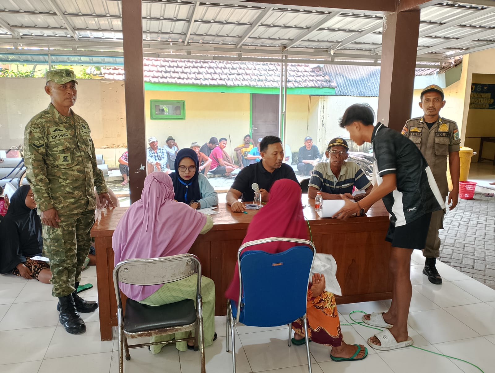 Foto: Monitoring Penyaluran Bantuan Pangan Februari–Maret 2026 di Desa Jagran Berlangsung Tertib dan Kondusif