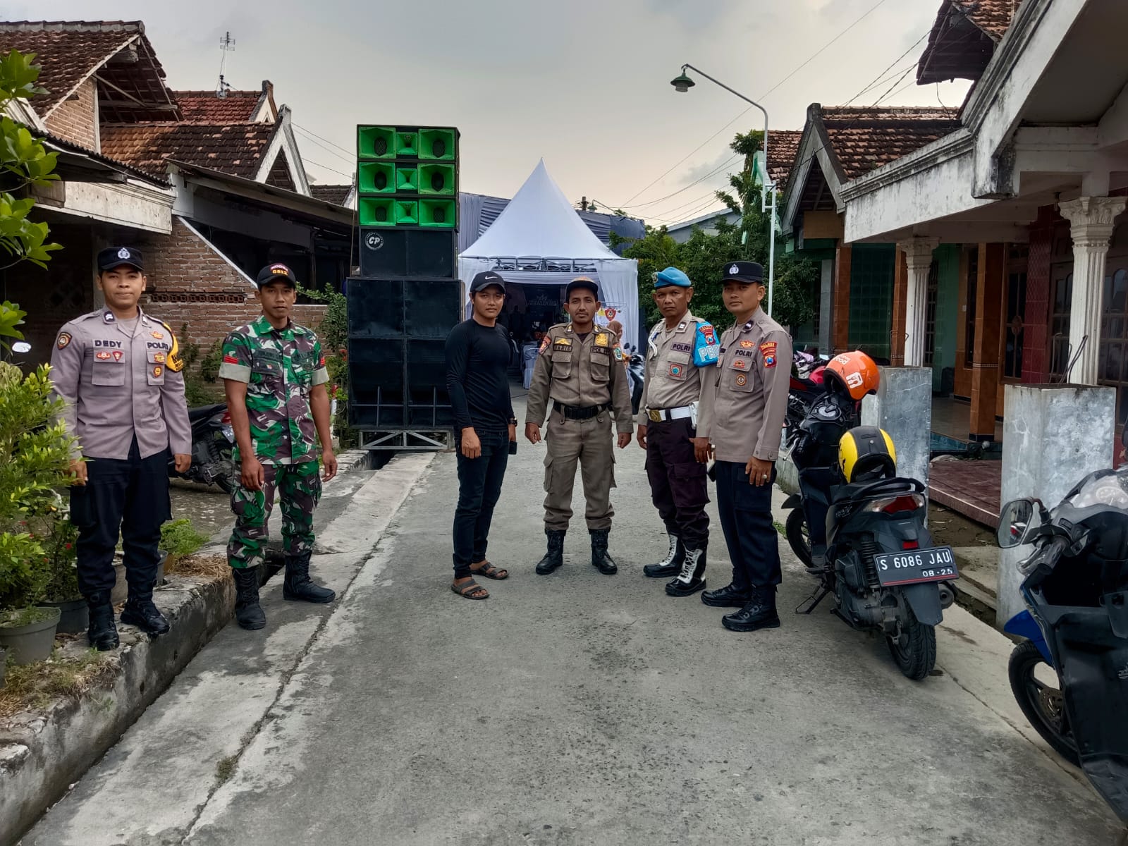 GIAT PENGAMANAN  ELECTONE  DALAM RANGKA HAJATAN PERNIKAHAN  DESA.  SUNGELEBAK KEC. KARANGGENENG