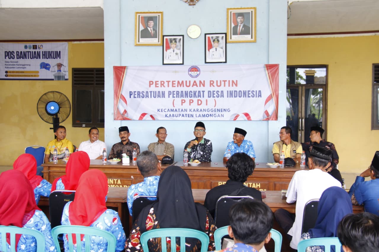 Foto: Pertemuan rutin Persatuan Perangkat Desa Indonesia (PPDI) serta penyerahan Purnabakti di balai desa sonoadi