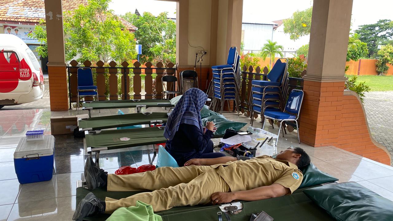 Foto: Kegiatan Donor Darah di Pendopo Kecamatan Karanggeneng