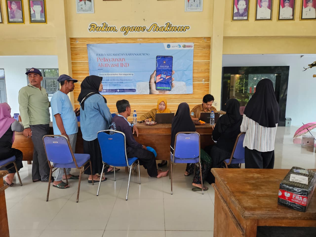 Foto: Aktivasi Identitas Kependudukan Digital (IKD) di Desa Mertani