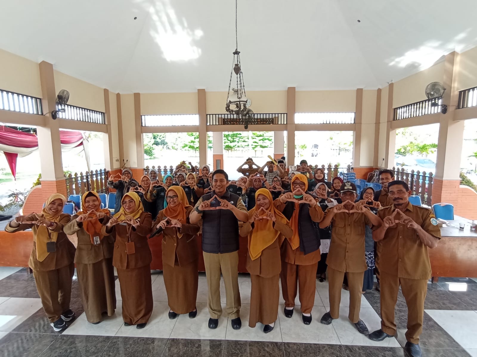 Foto: Koordinasi AKSI BIRU Anak Tidak Sekolah (ATS) Kembali Sekolah melalui Bakti Insan Guru Kabupaten Lamongan