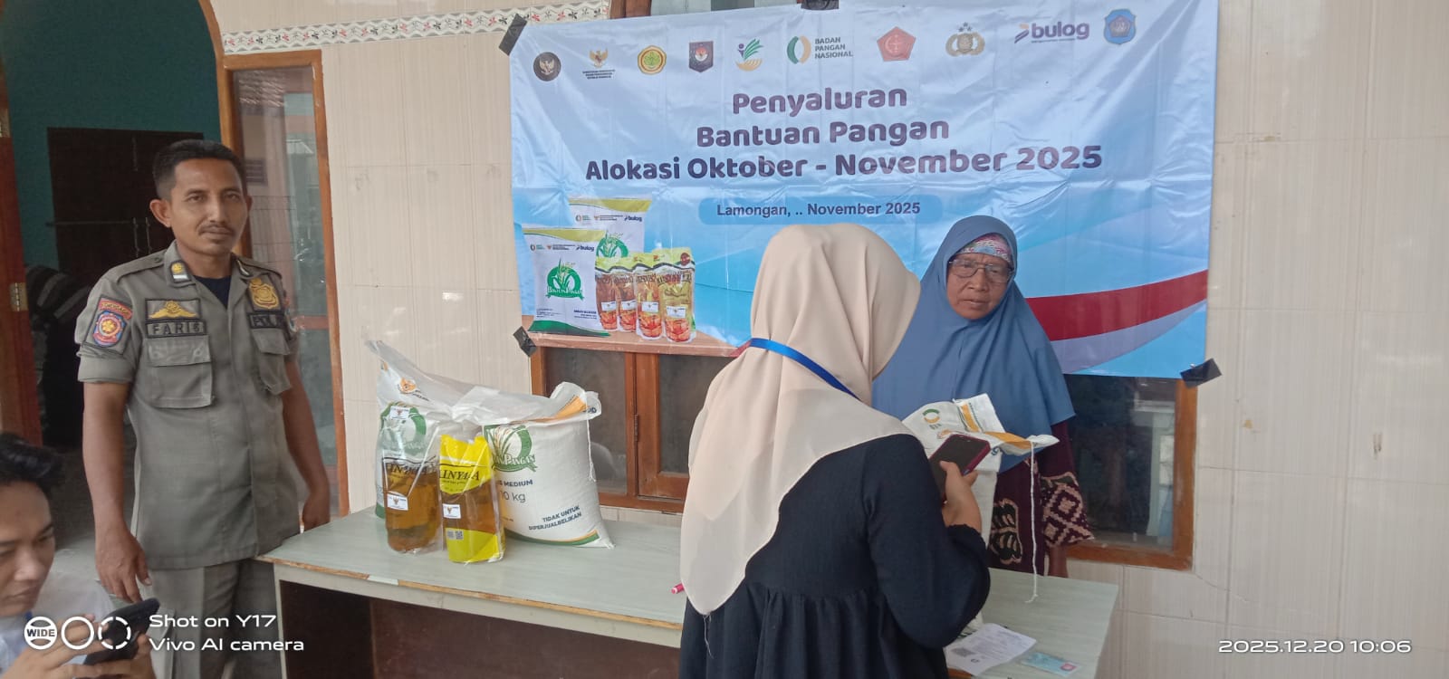Foto: Monitor penyaluran bantuan pangan alokasi Oktober - November 2025 di Desa Latukan kecamatan Karanggeneng