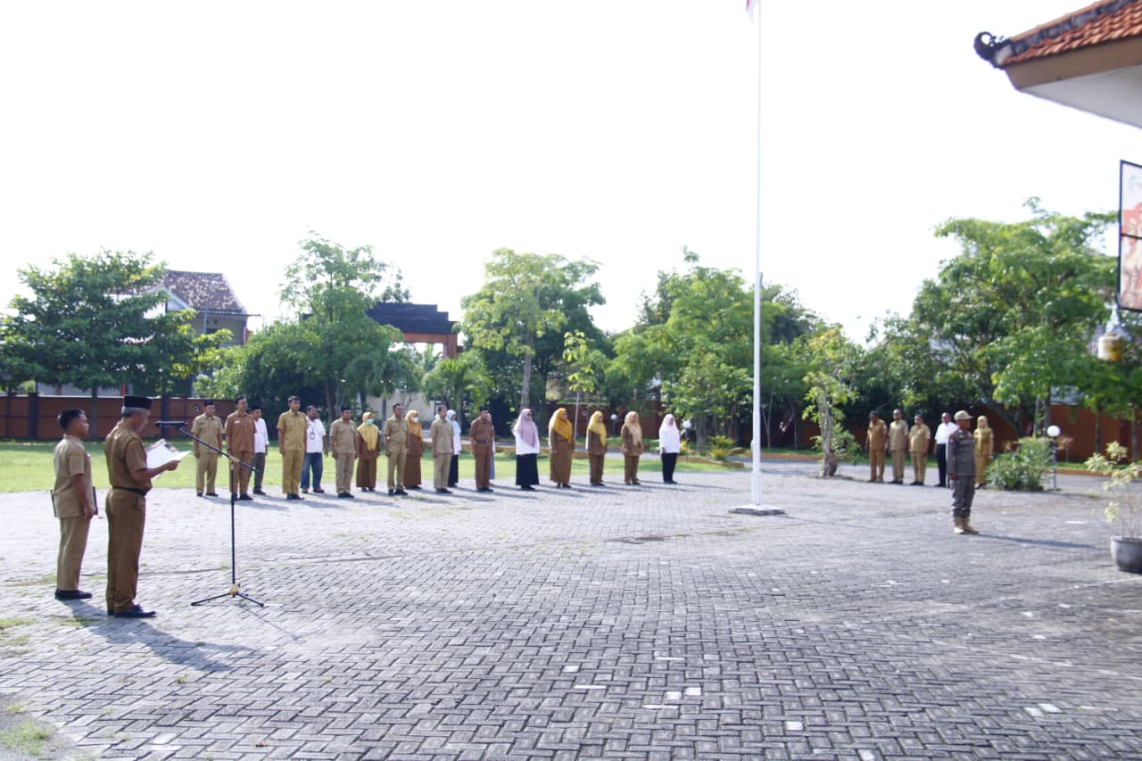 Foto: Apel Senin Pagi Kecamatan Karanggeneng: Menguatkan Disiplin dan Semangat Pelayanan Publik