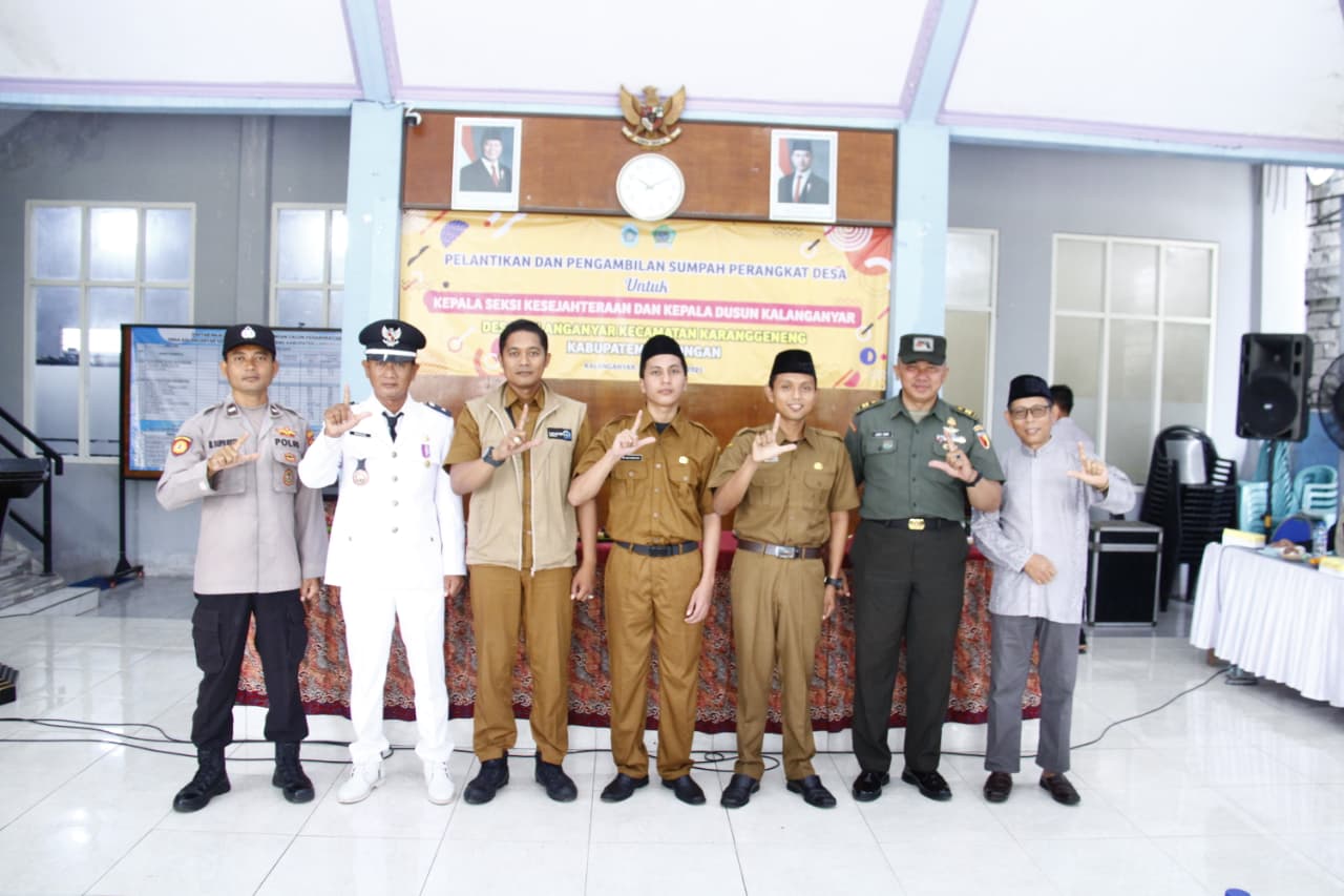 Foto: Pengambilan sumpah dan pelantikan pengangkatan perangkat desa kalanganyar