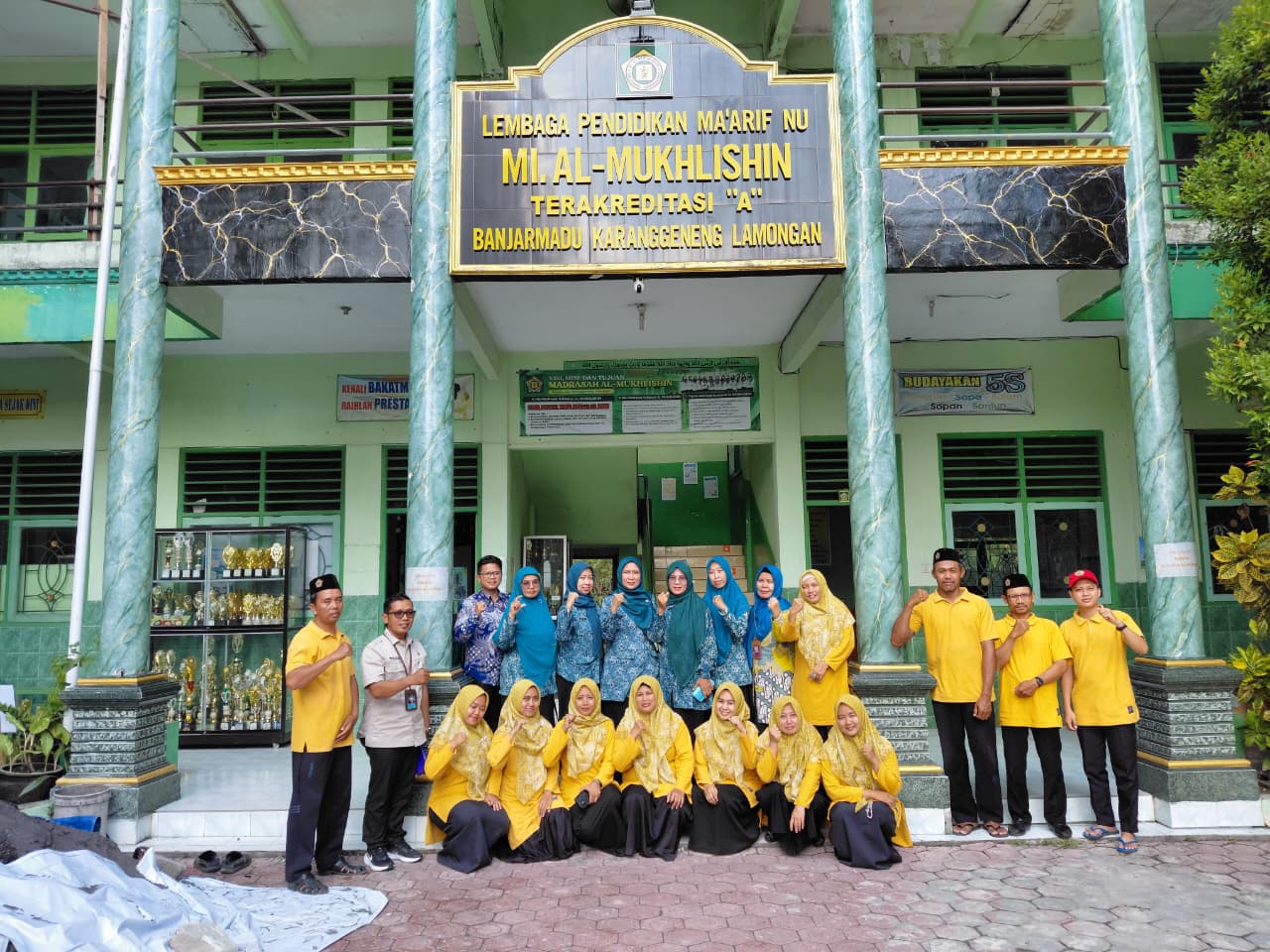 Foto: Verifikasi Lapangan PHBS LBS Tahun 2026 Berlangsung di MI Al Mukhlisin Banjarmadu