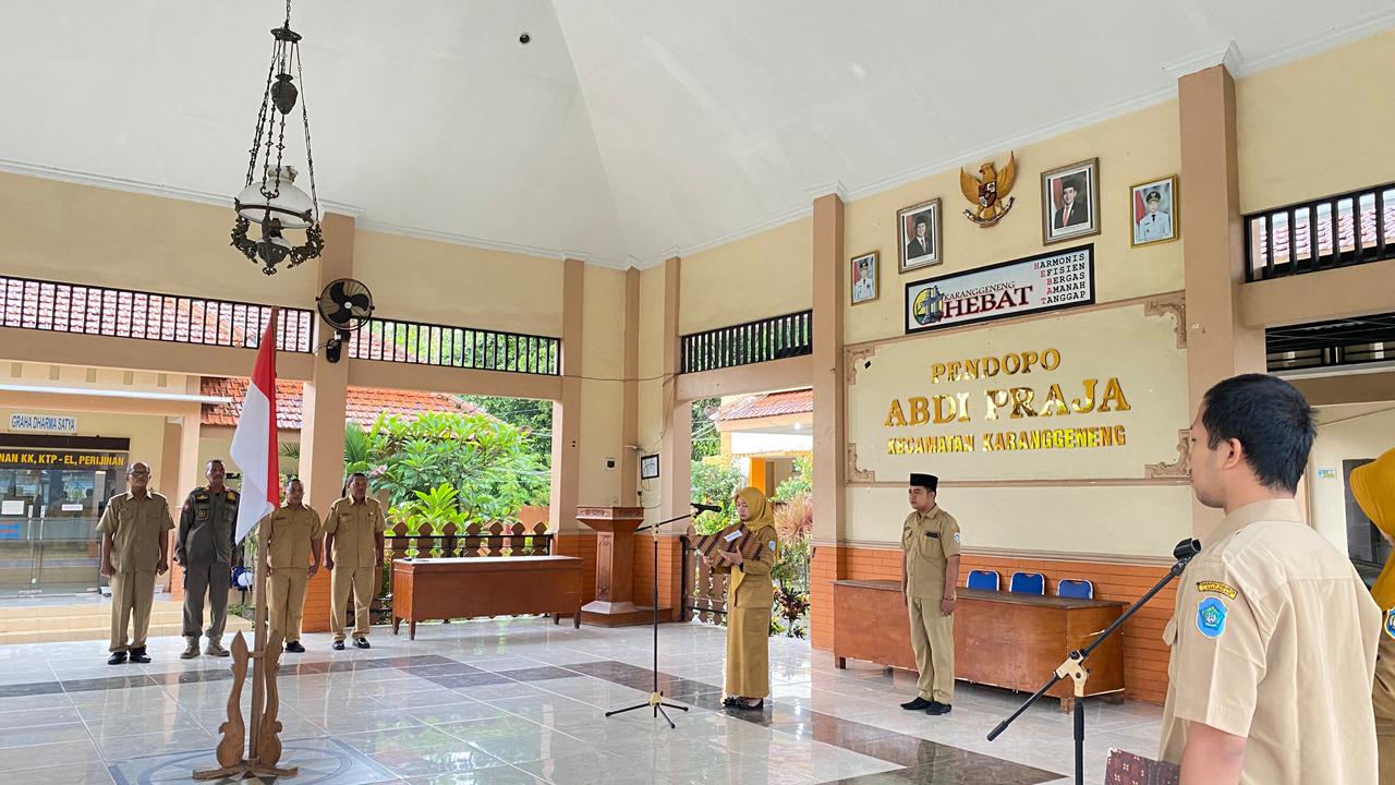 Foto: Apel Rutin Senin Pagi Kecamatan Karanggeneng