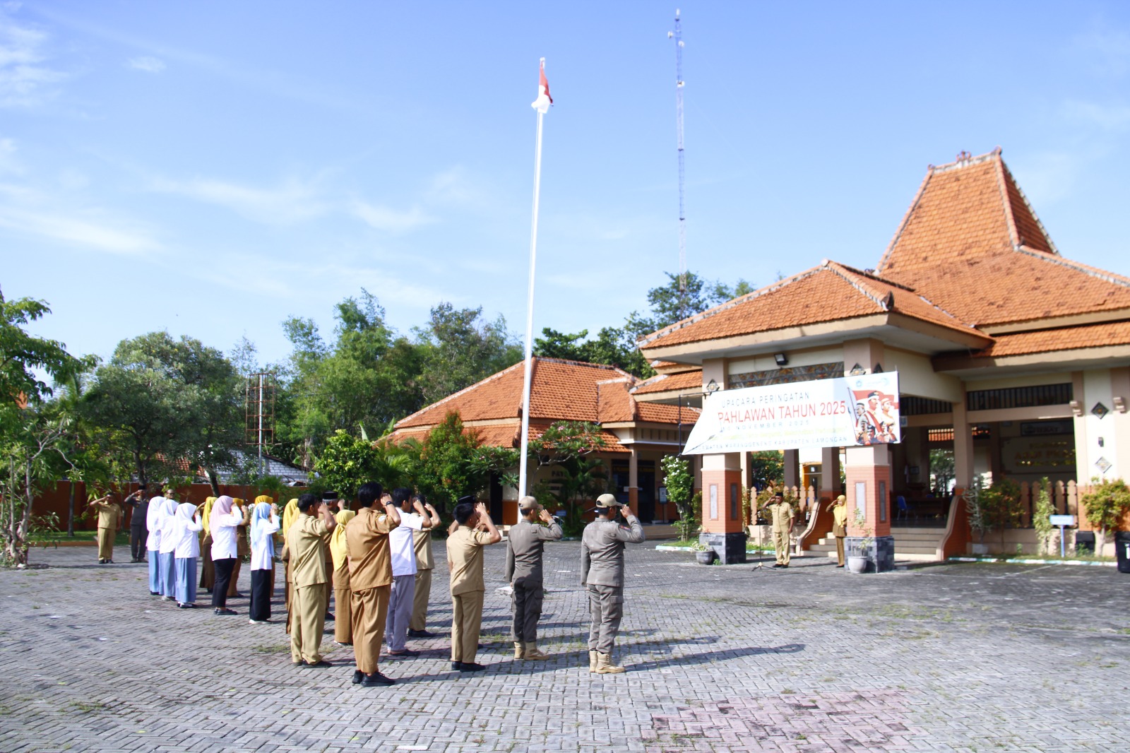 Foto: Apel Rutin Senin Pagi Kecamatan Karanggeneng